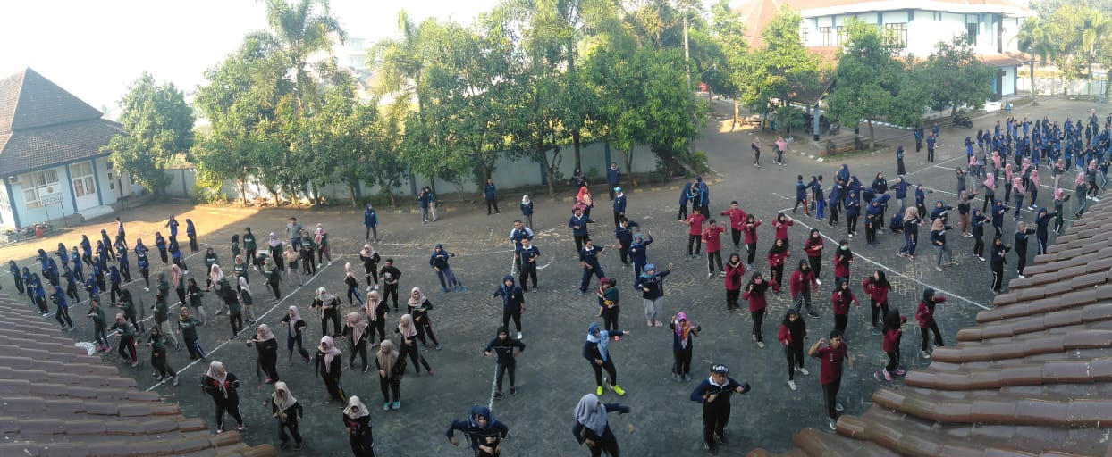 International Nursing Day STIKes Kepanjen dengan Kampus Go Green and Healthy (1)